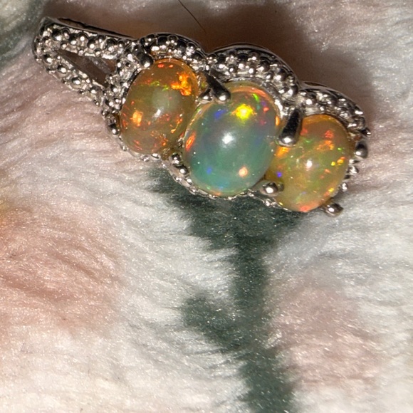 925 Ethiopian fire Opal Triple Stone Drop Pendant Necklace - Picture 8 of 12